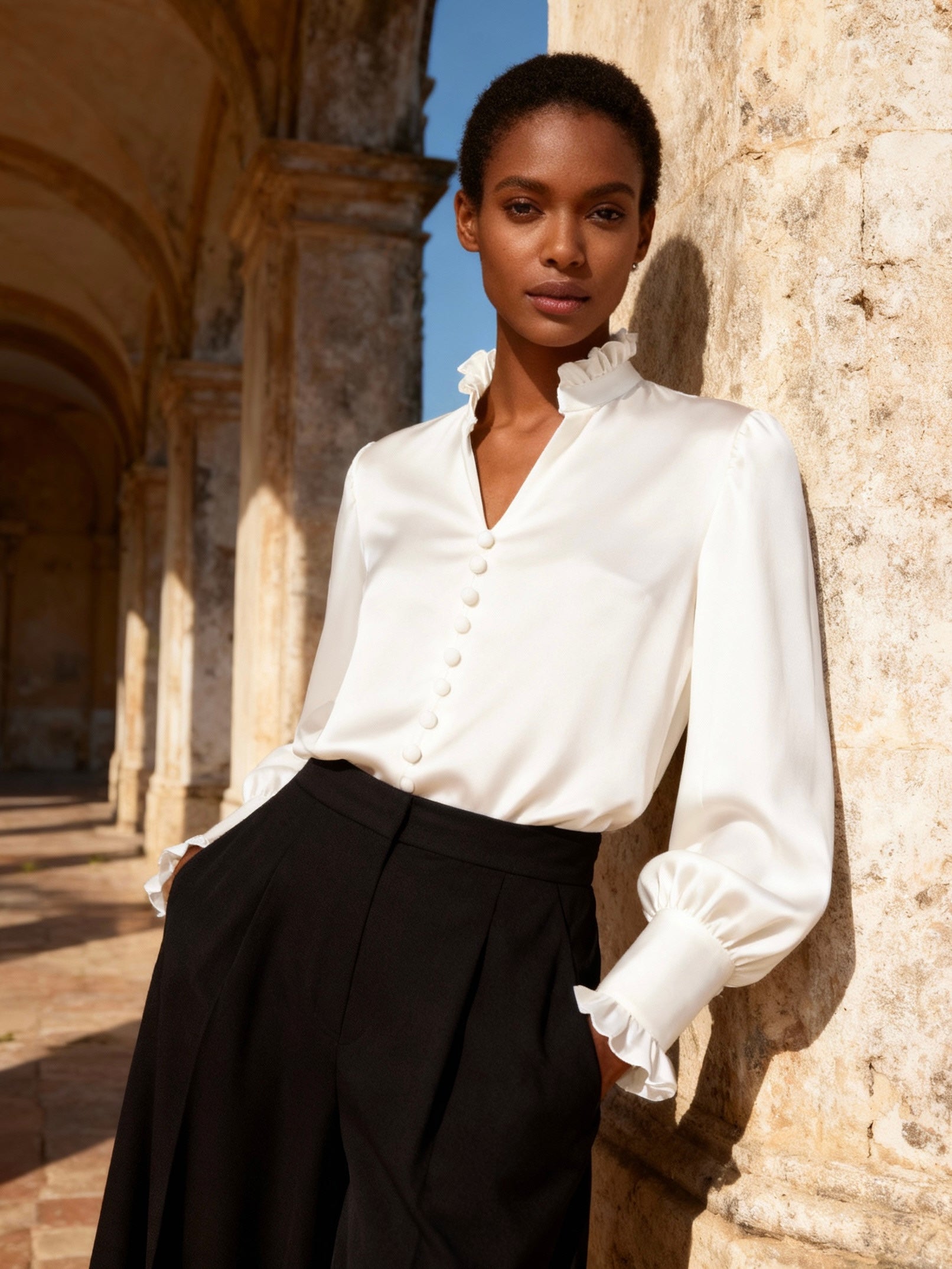 ZION black and white tailored look